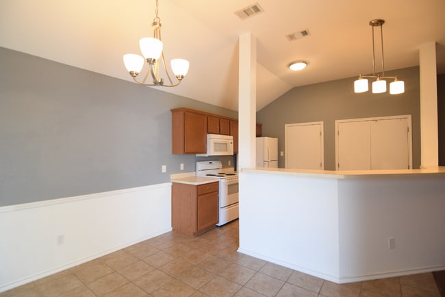 Building Photo - 1209 Wild Wood