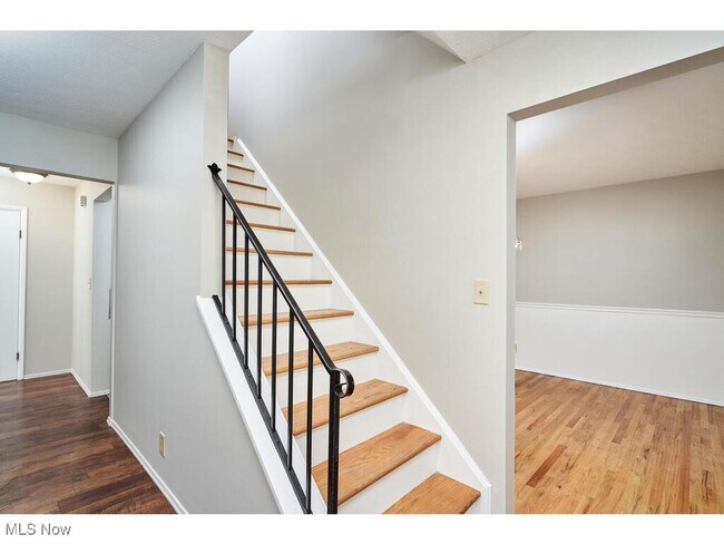 Building Photo - 2490 Coronado Ave
