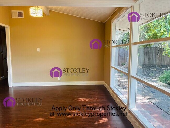Building Photo - 3031 Bertram Ct