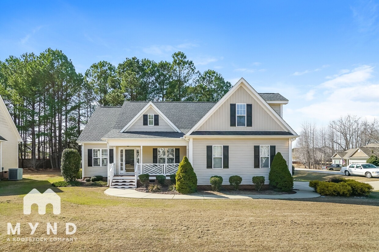 Primary Photo - 40 Pinewinds Ct