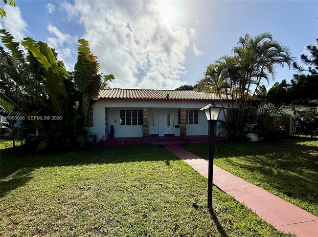 Foto del edificio - 11121 NE 9th Ct