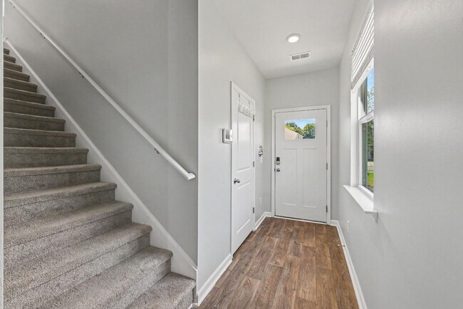 Building Photo - 296 Blue Haw Dr