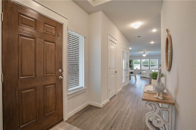 Building Photo - 1112 Terrace View Dr