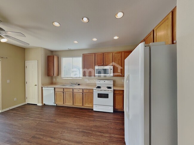 Foto del edificio - 15142 E 119th Ave