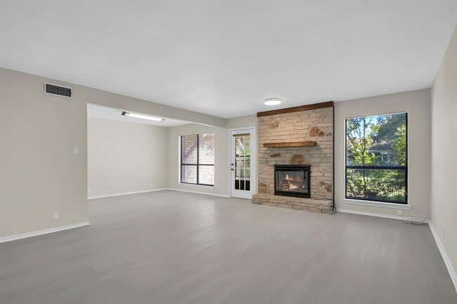 Building Photo - 11512 Tin Cup Dr