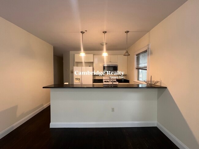 Building Photo - 6 Giles Park