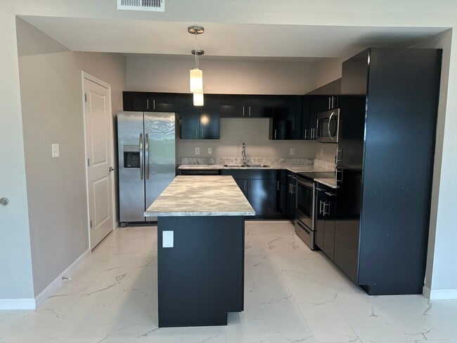 Interior Photo - Hampton Astoria