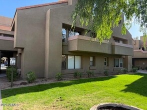 Building Photo - 1432 W Emerald Ave