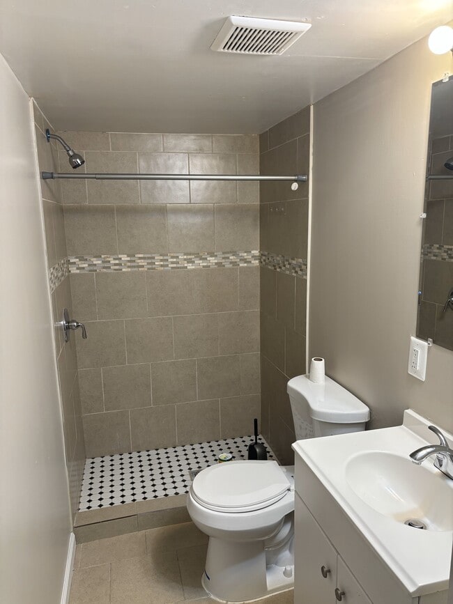 Photo - 1831 E Lafayette Ave House