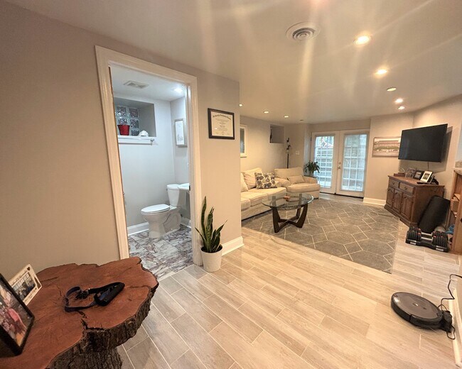 Living Room & Guest Bathroom - 707 College Ave