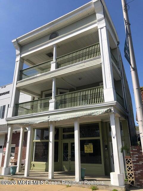 Building Photo - 171 Lincoln Ave