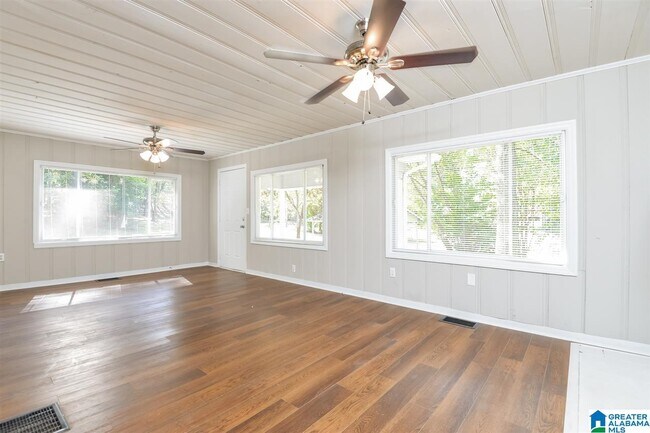 Building Photo - 217 Killough Dr