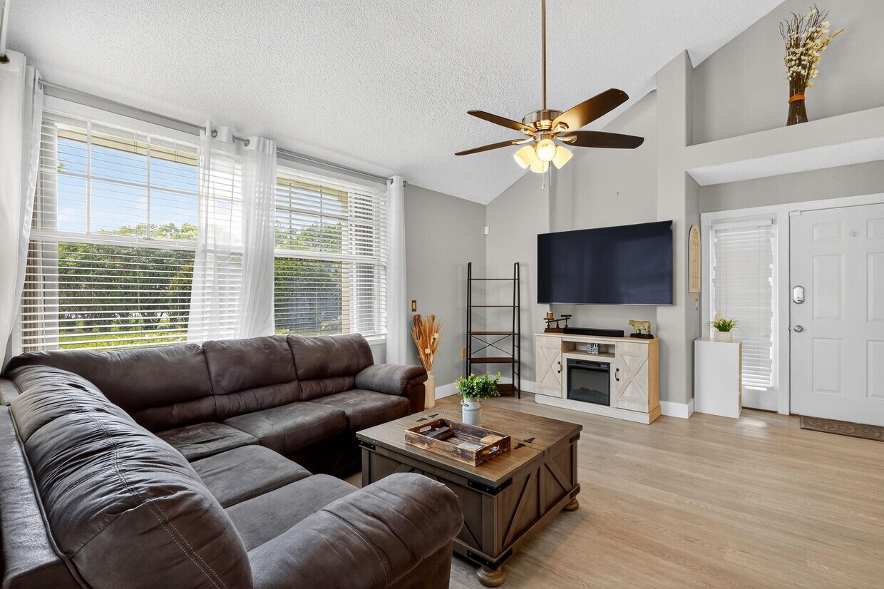 Foto principal - 503 Andover Ct
