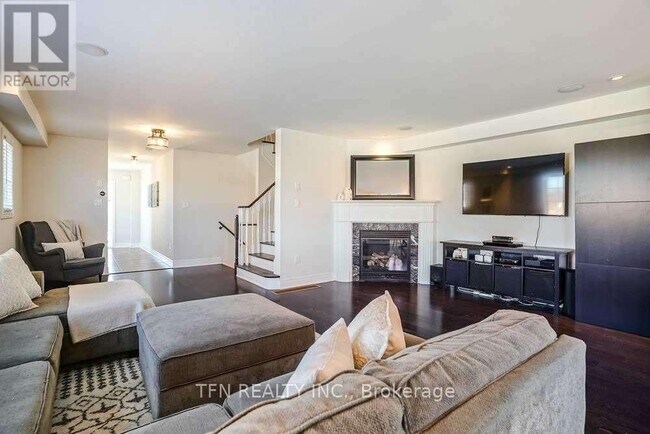 Building Photo - 15 McPhail Pl