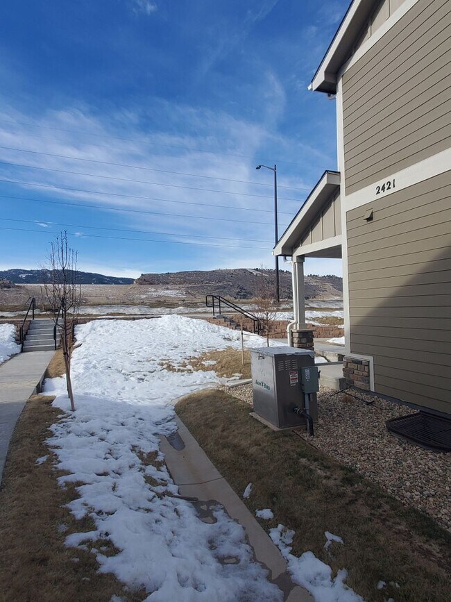 Foto del edificio - Updated 3 Bedroom Townhouse Across From Horsetooth Reservoir!