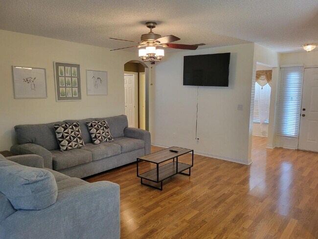 Foto del edificio - Cozy 2 Bedroom Home in 55+ Kings Ridge