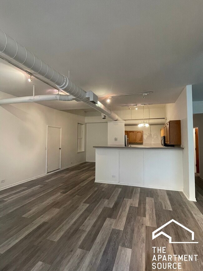 Foto del edificio - 1844 W Henderson St