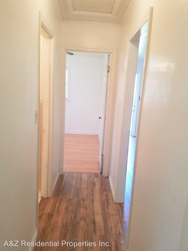 Building Photo - 3 br, 2 bath House - 419 E. Gay Street