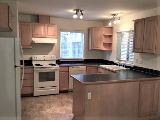 Building Photo - 4301 S 48th St Ct