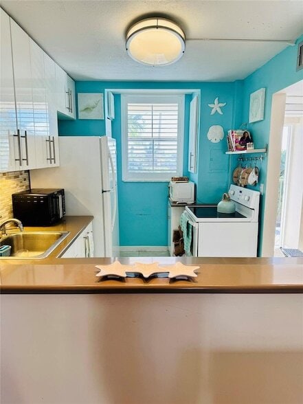 Photo - 5300 NE 24th Terrace Apartment