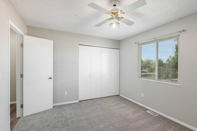 Building Photo - 7646 Lexington Manor Dr