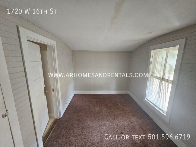 Building Photo - 1720 W 16th St