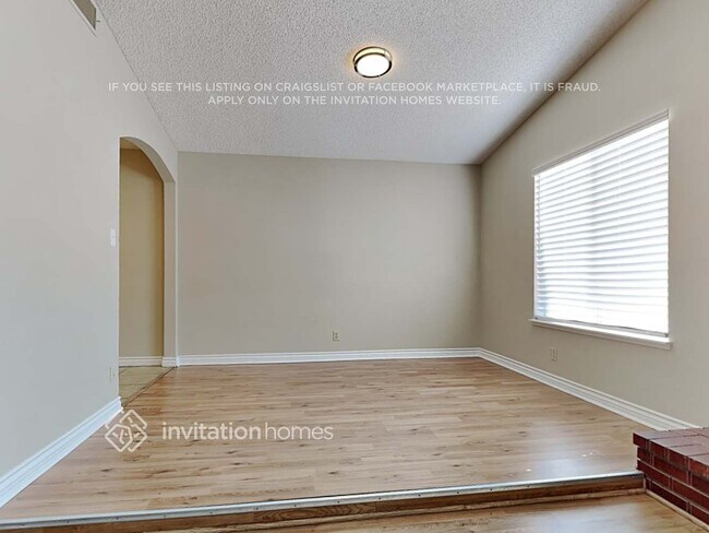 Building Photo - 4044 Venita Ct