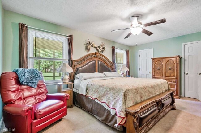 Building Photo - 3 br, 2 bath House - 3276 Old Salem Road SE