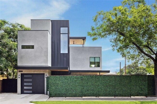 Foto del edificio - 1304 Comal St