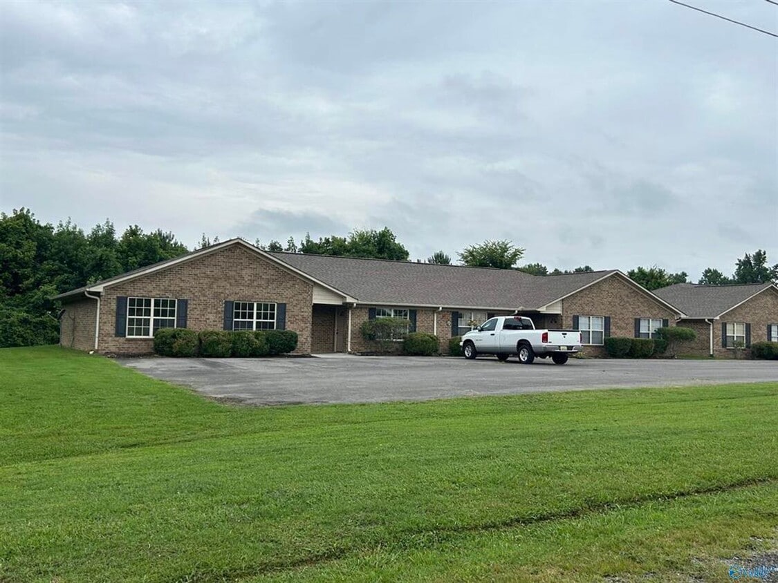 Foto principal - Williams Rd. Apartments