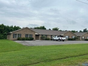 Building Photo - 100-132 Williams Rd