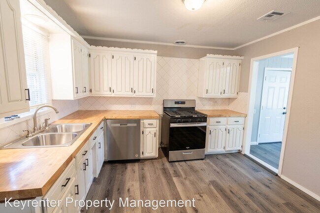 Building Photo - 3 br, 1 bath House - 4839 S Vancouver Ave