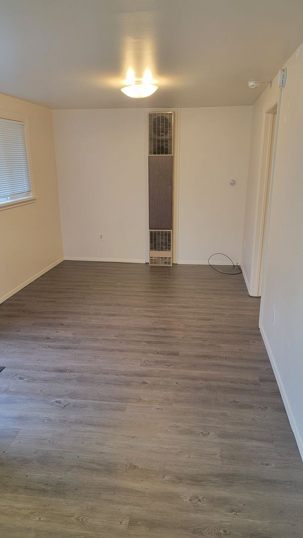 Foto del edificio - 5188 N Quinella St