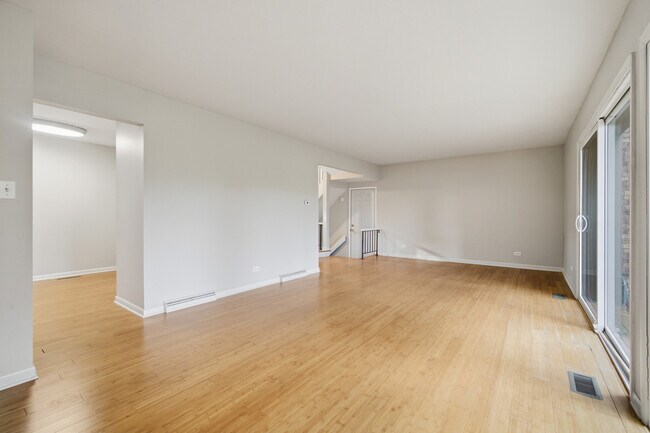 Foto del edificio - 2456 Cobblewood Dr