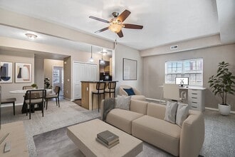 Building Photo - Lynbrook Apartments and Townhomes