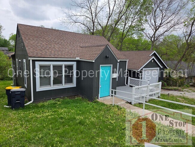 Foto del edificio - Beautiful 4 Bedroom 2 Bathroom in Kansas City!