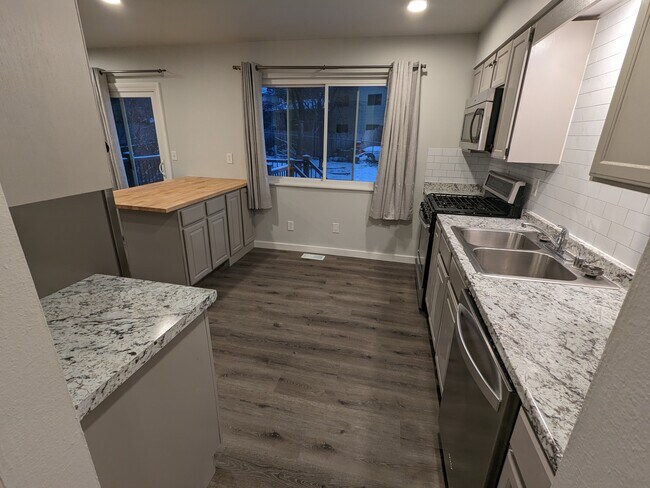 Foto del edificio - 1105 Mount View Ln, Colorado Springs, CO 8...