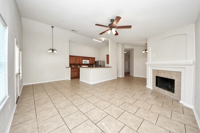 Building Photo - 422 Brushy Glen Dr
