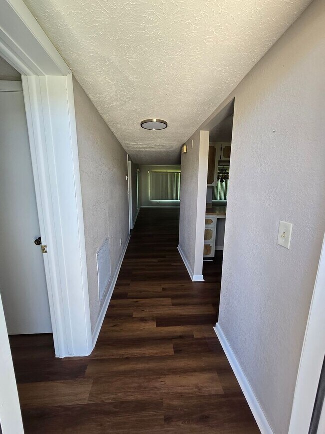 Foto del edificio - First Floor Condo in Sherwood off Beach Pa...