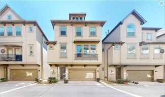 Building Photo - 454 N Live Oak St