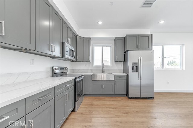 Foto del edificio - 5889 Brentwood St