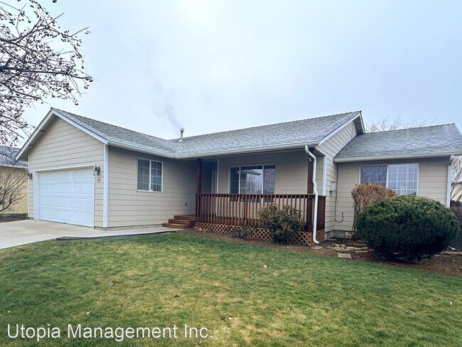 Foto del edificio - 3 br, 2 bath House - 561 NE Begonia St