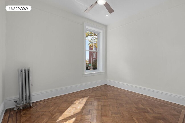Building Photo - 1614 11th Ave