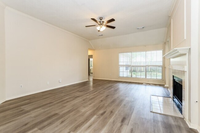 Foto del edificio - 4910 Stone Harbor Dr
