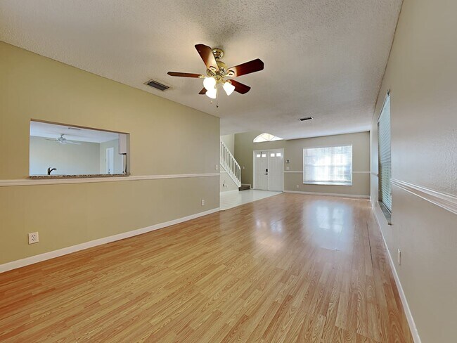 Building Photo - 10565 Lake Jasmine Dr