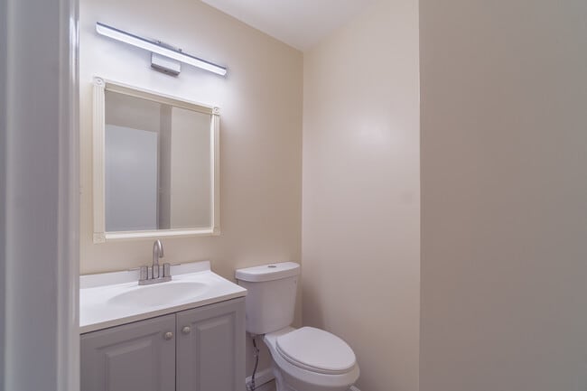 Building Photo - 9416 Penshurst Ct