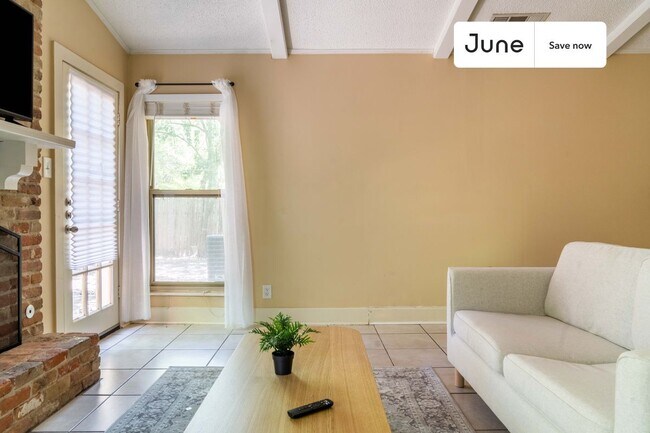 Foto del edificio - 9104 Quail Creek Dr