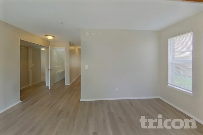 Foto del edificio - 606 Radnor Ln