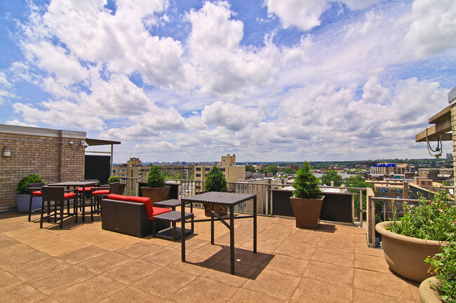 Vistas de la ciudad desde la terraza en la azotea - Park Meridian