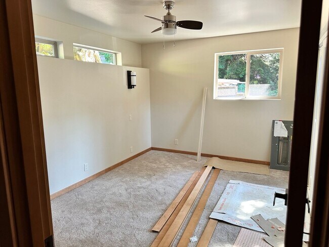 Foto del edificio - 1252 Paradise Rd